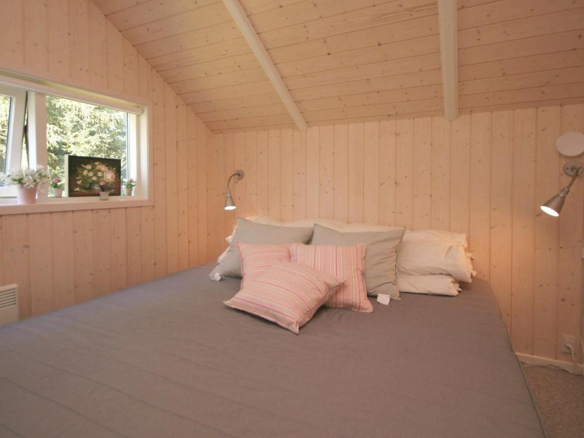 Four-Bedroom Holiday Home In Vaeggerlose 8 Bøtø By Εξωτερικό φωτογραφία