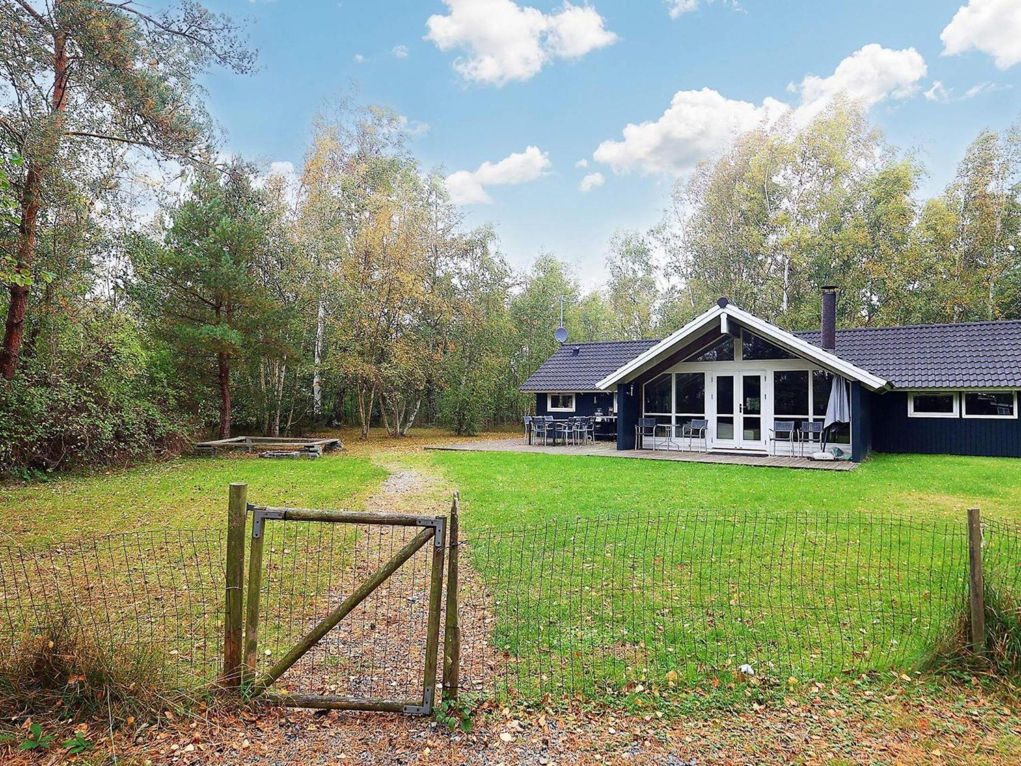 Four-Bedroom Holiday Home In Vaeggerlose 8 Bøtø By Εξωτερικό φωτογραφία
